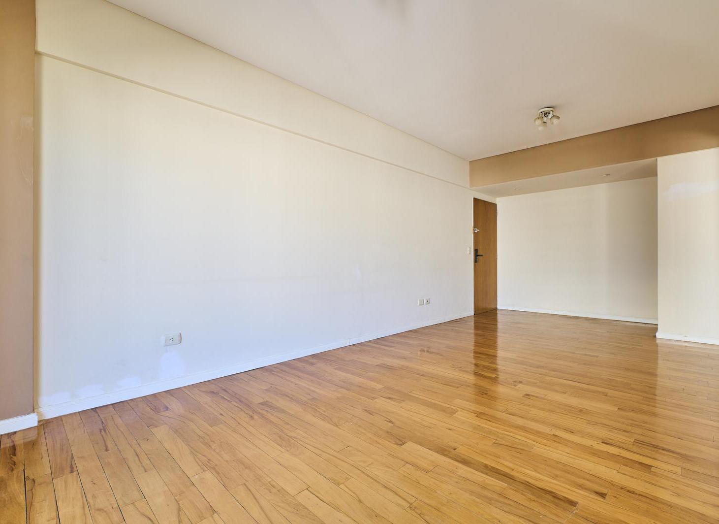 Foto de Departamento en venta en Almagro de 2 ambientes con balón, imagen 1