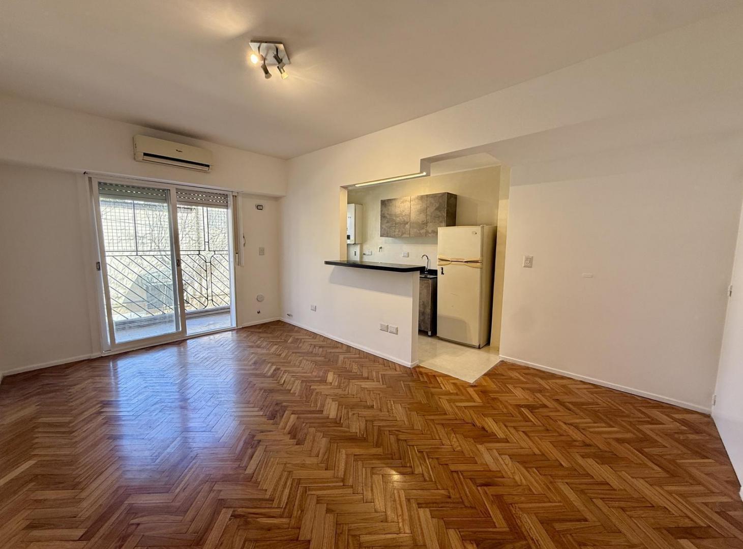 Foto de Departamento en venta en Belgrano con balcón, imagen 2