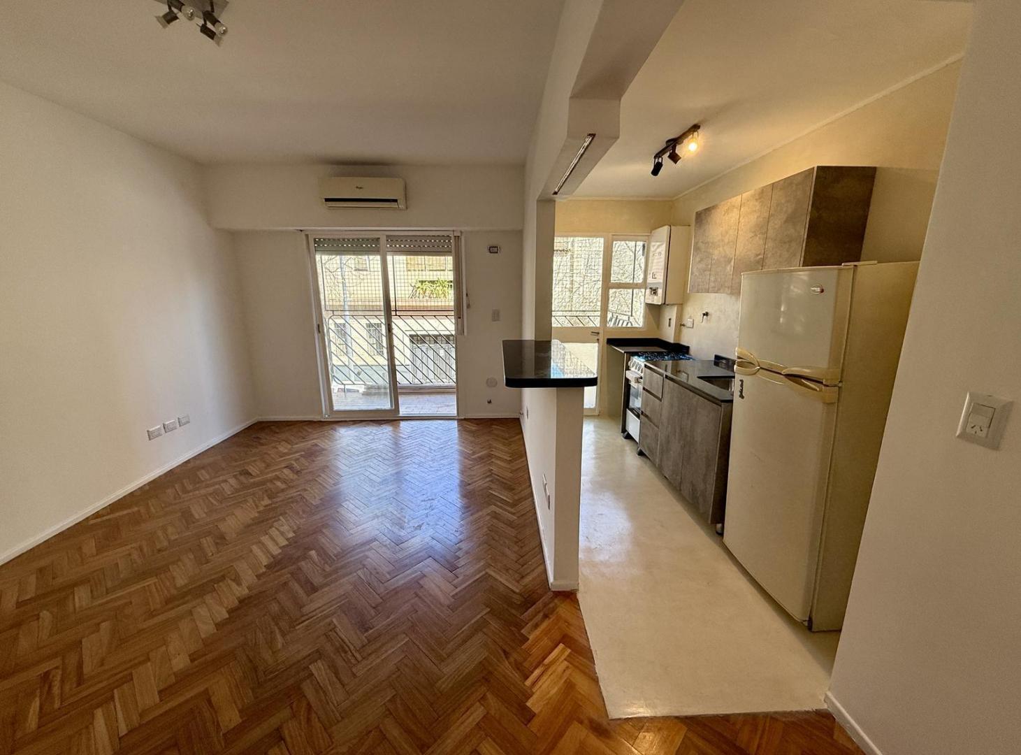 Foto de Departamento en venta en Belgrano con balcón, imagen 1
