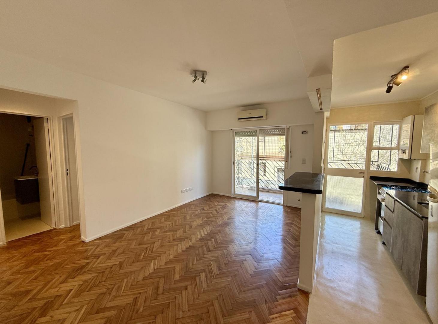 Foto de Departamento en venta en Belgrano con balcón, imagen 3