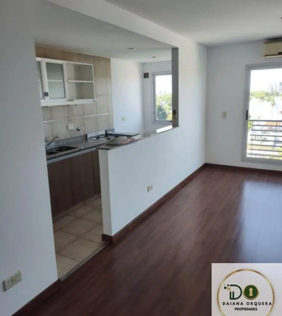 Departamento en venta c/ cochera en Lomas de Zamora 2
