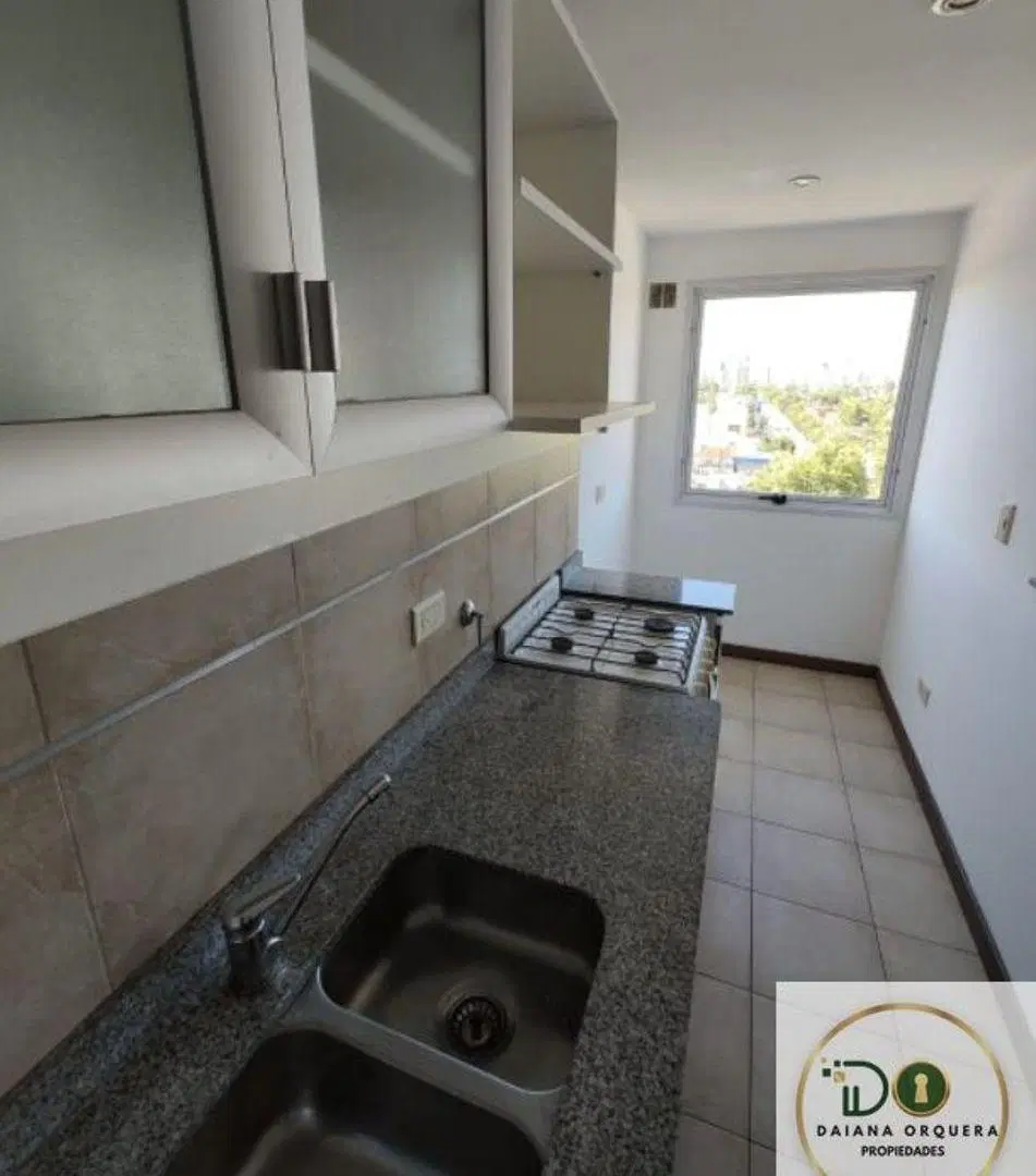 Departamento en venta c/ cochera en Lomas de Zamora 4