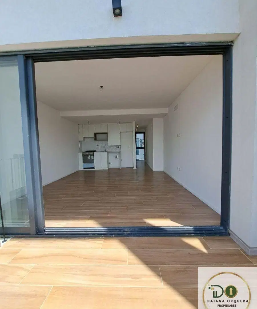 Departamento en venta c/ cochera en Lanús Oeste 3