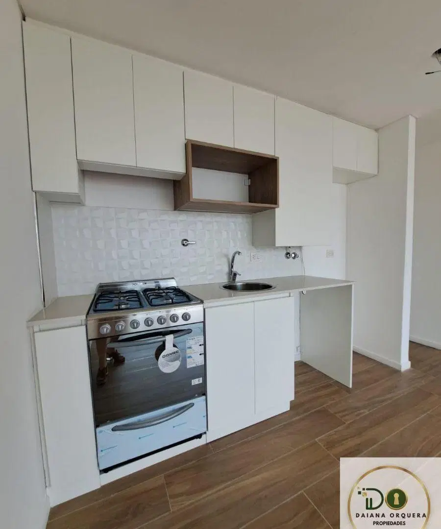Departamento en venta c/ cochera en Lanús Oeste 5
