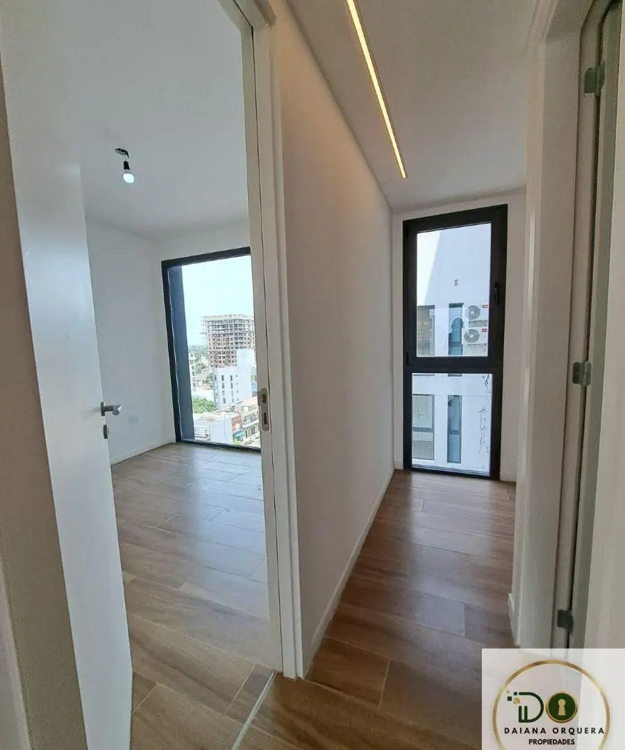 Departamento en venta c/ cochera en Lanús Oeste 8