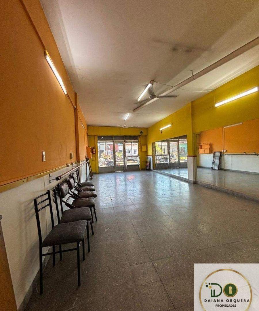 Foto de Local comercial en alquiler ubicado en Lanús Este, imagen 1