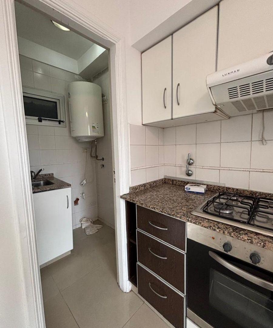 Foto de DEPARTAMENTO 3 AMBIENTES CON COCHERA EN ALQUILER – LANÚS OESTE, imagen 3