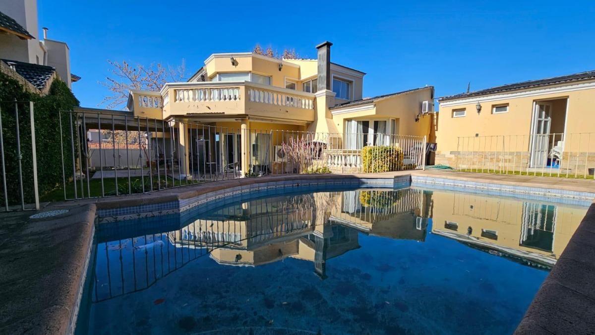 CASA EN VENTA EN EL BARRIO PALMARES