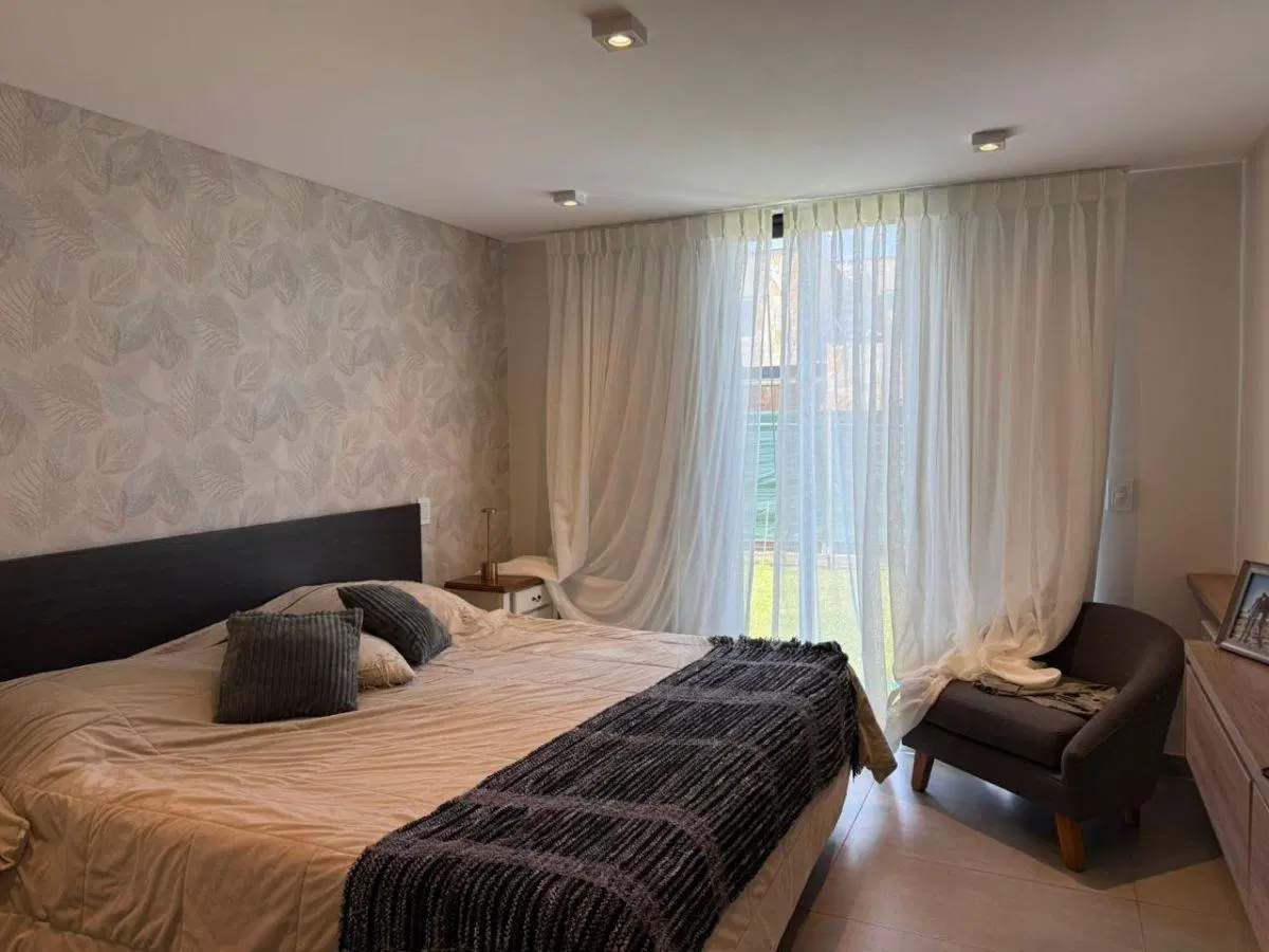 Casa en Venta o Alquiler – Barrio Ciro de Vieytes 8