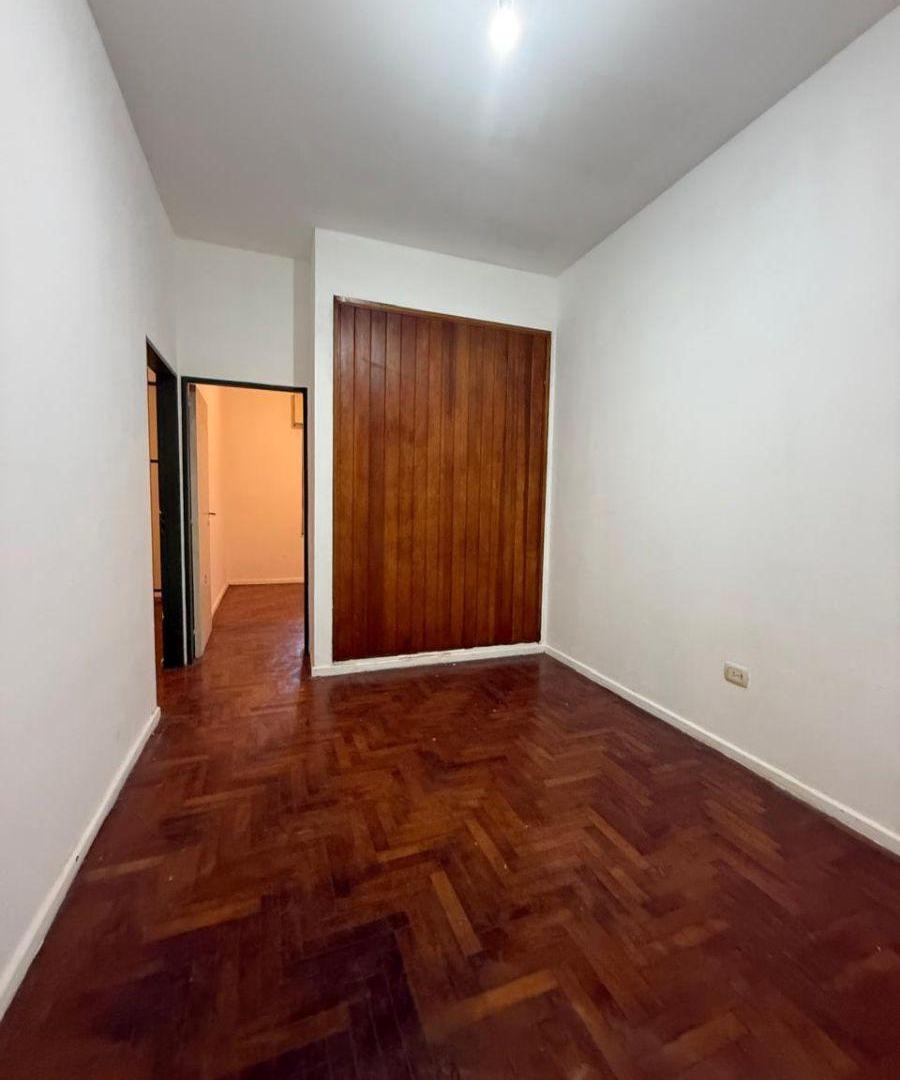 Foto de ALQUILER Departamento ubicado sobre calle Catamarca, próximo a, imagen 5