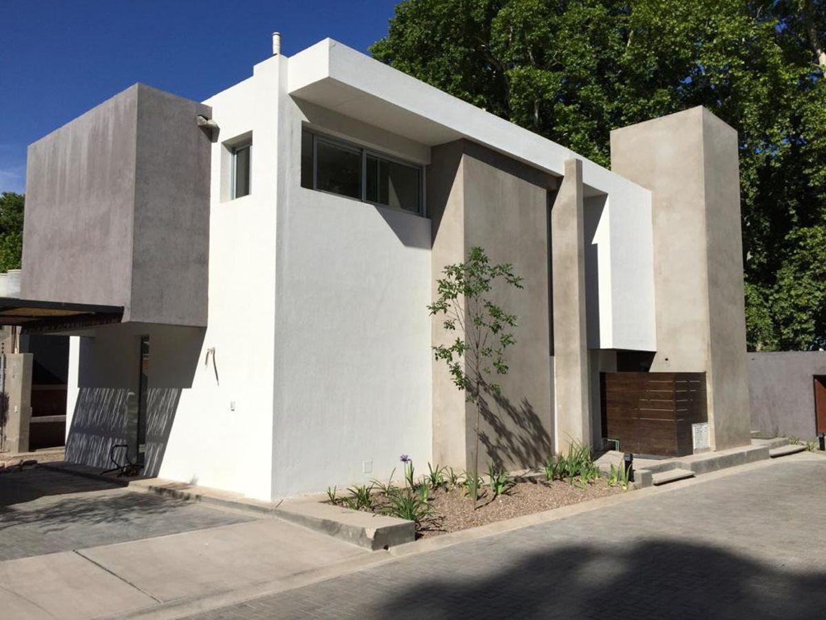 Foto de OFRECE a la VENTA dúplex de ubicado en una de las zonas con mayor, imagen 2