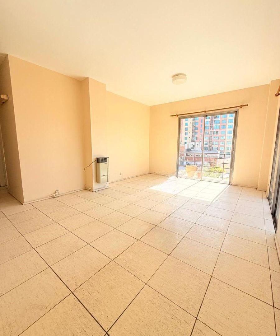 Foto de VENDE departamento con hermosa vista en calle Colon, Ciudad de Mendoza., imagen 2