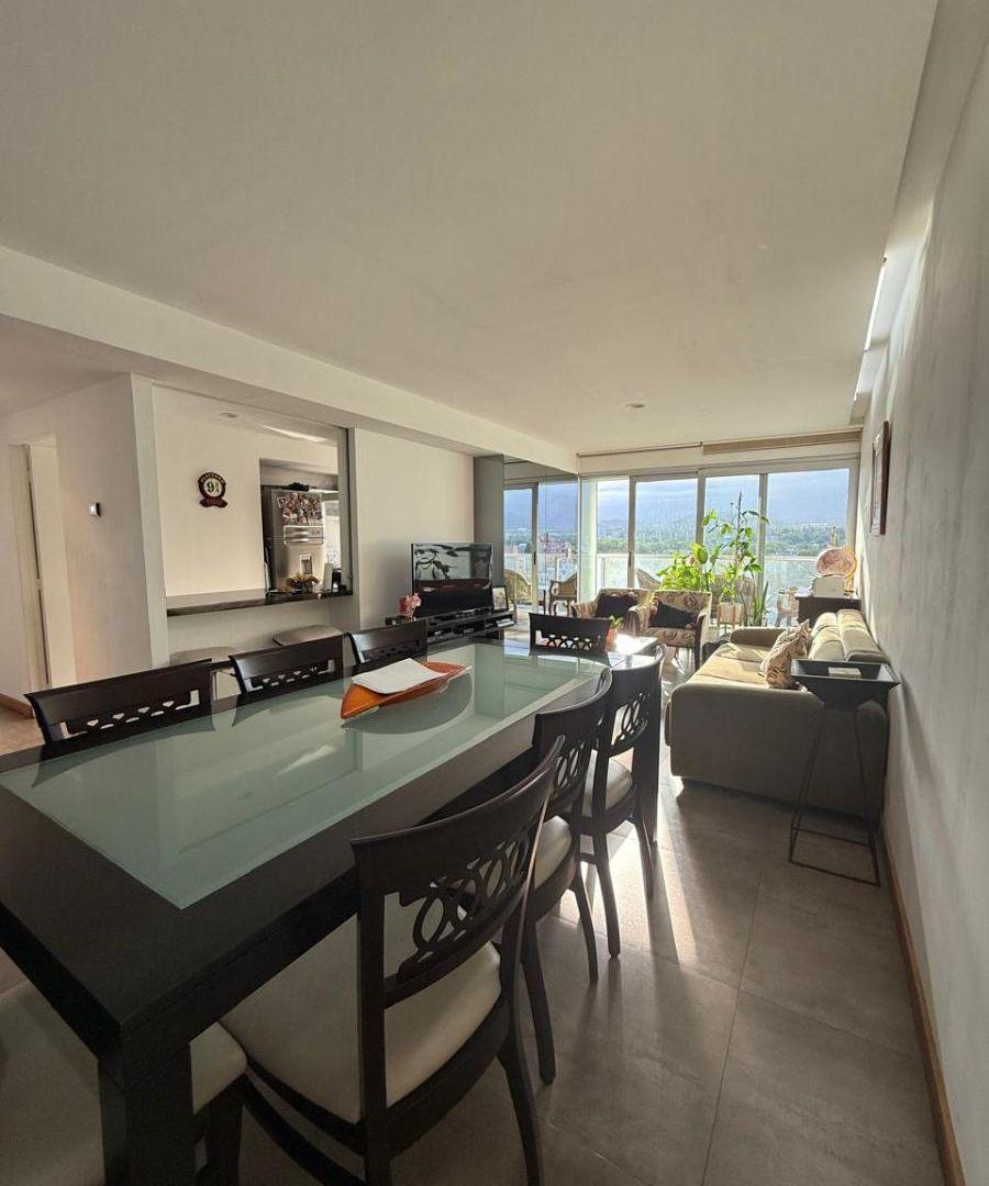 Foto de VENTA departamento de categoría en el prestigioso Edificio "ALTO, imagen 2