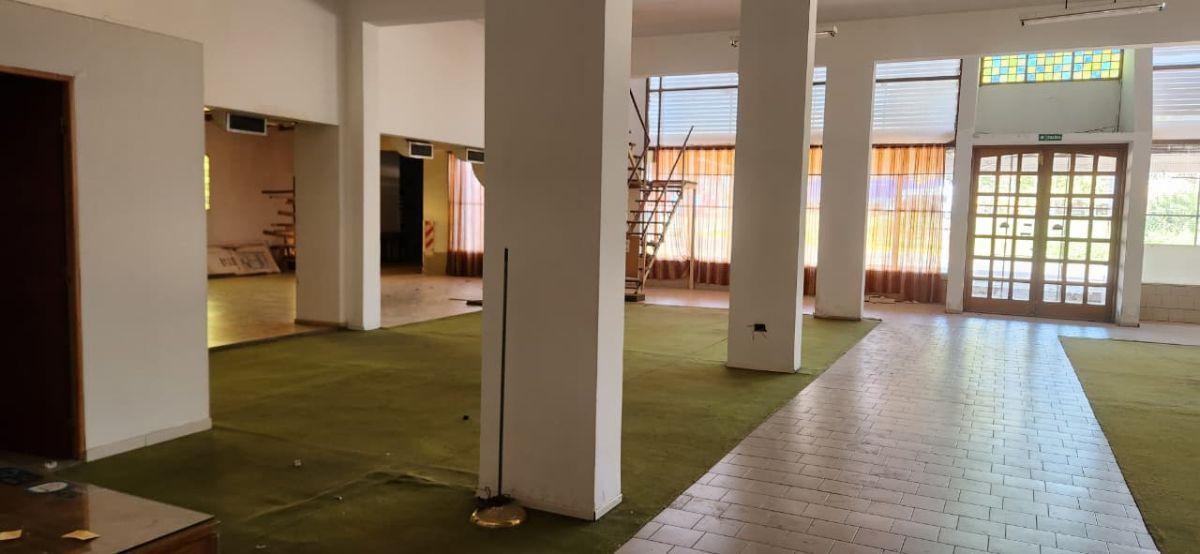 Foto de OFRECE a la venta propiedad con gran potencial comercial e industrial, imagen 2