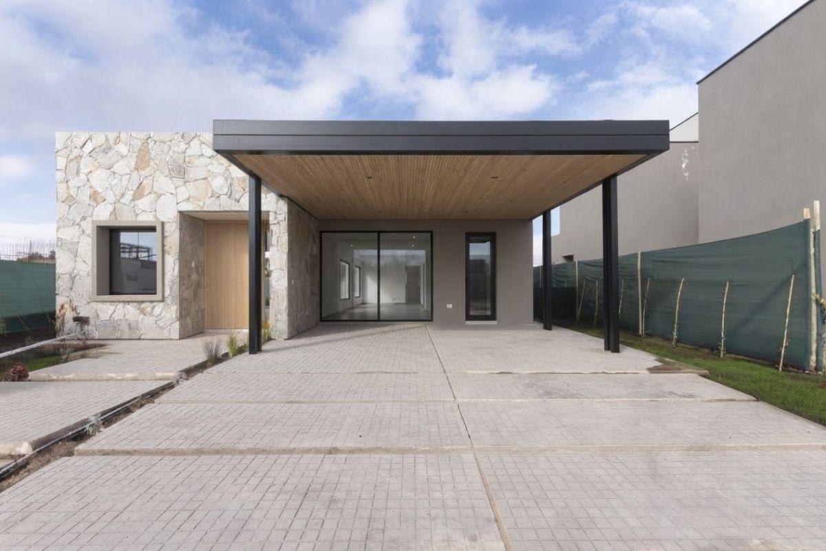 Foto de VENTA DE CASA EN RINCÓN VIAMONTE, imagen 1