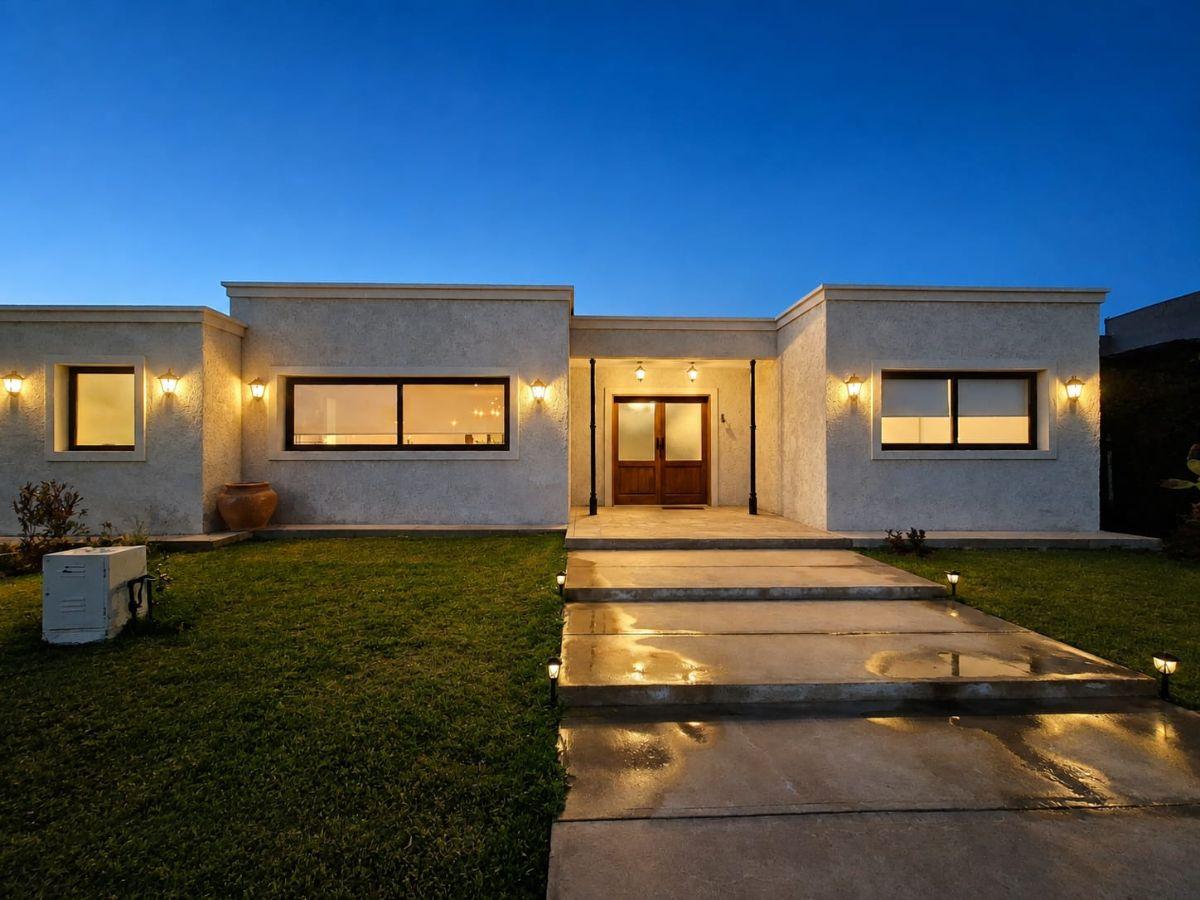 Foto de CASA EN VENTA – BARRIO PRIVADO CIRO DE VIEYTES, MAIPÚ, imagen 1