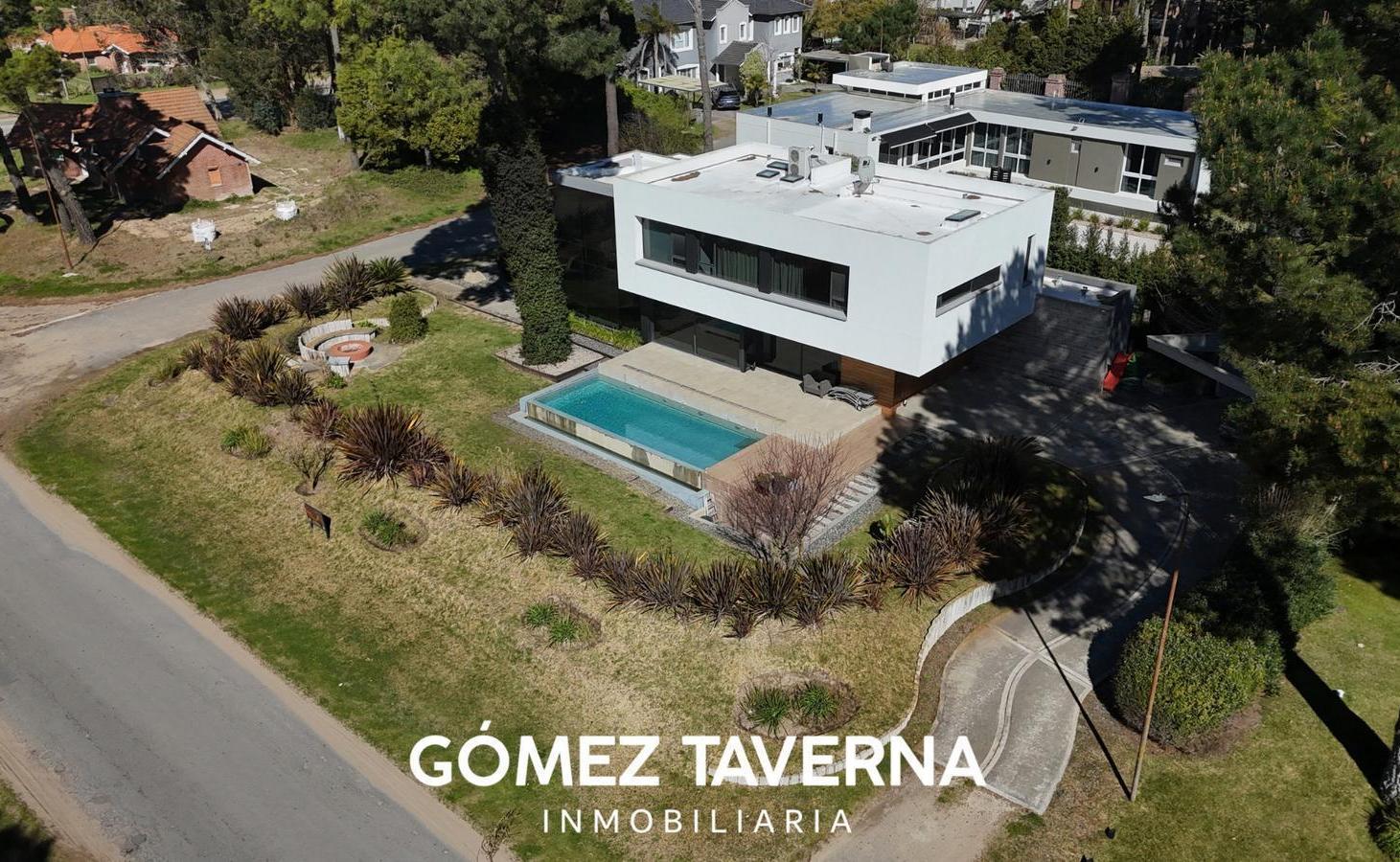 Foto de Moderna Casa en Venta, Pinamar. Permuta, Financiación., imagen 3