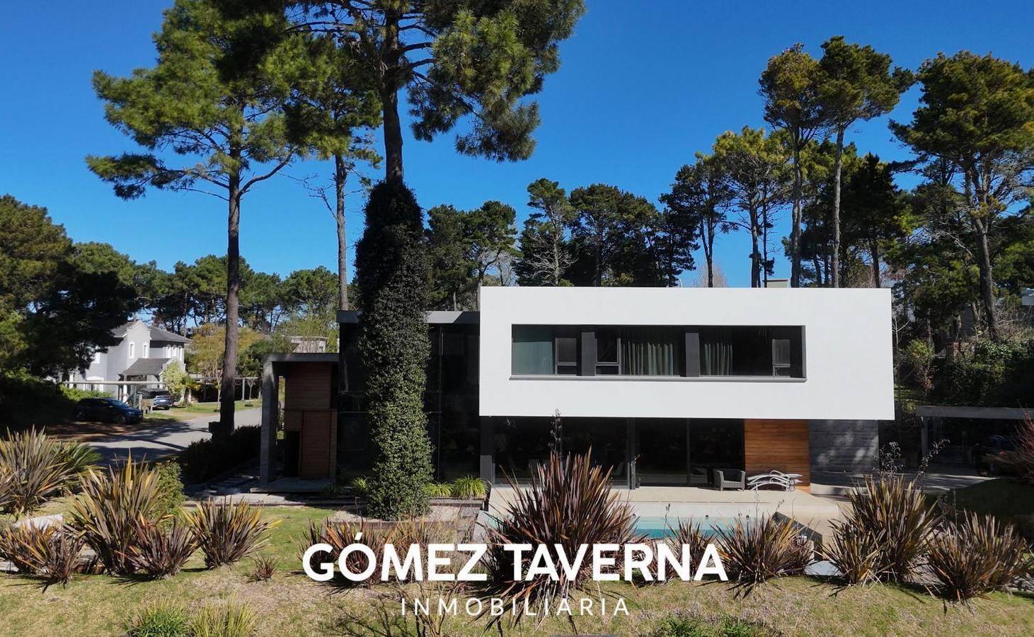 Foto de Moderna Casa en Venta, Pinamar. Permuta, Financiación., imagen 2