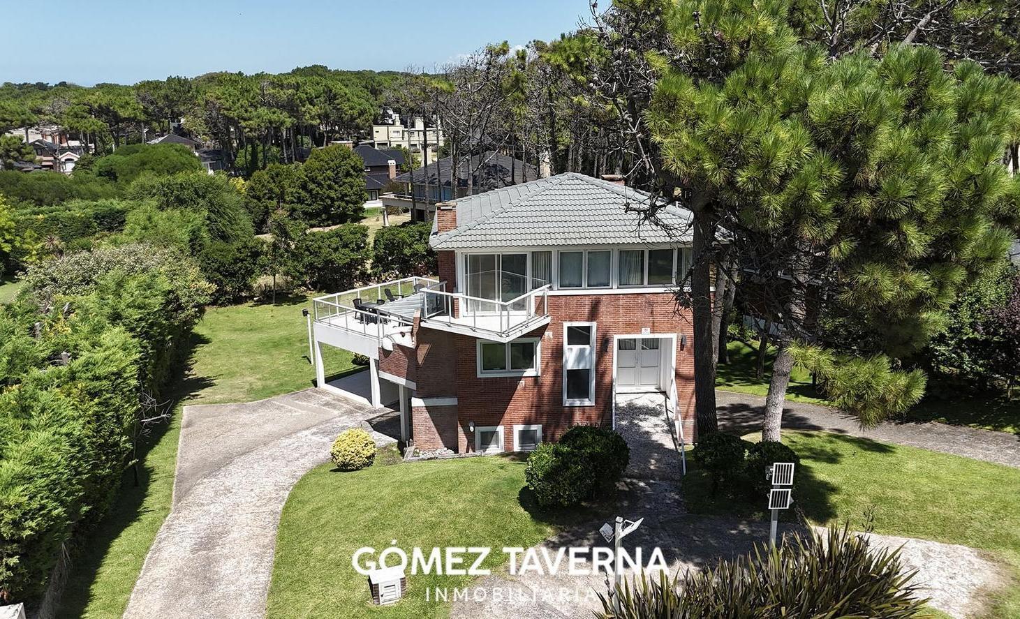 Foto de Casa en venta en Pinamar Norte playa Cul de sac Menelao con vistas al, imagen 4