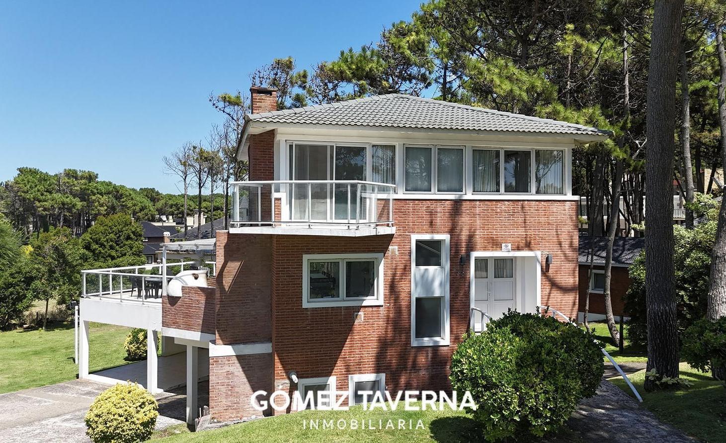 Foto de Casa en venta en Pinamar Norte playa Cul de sac Menelao con vistas al, imagen 2