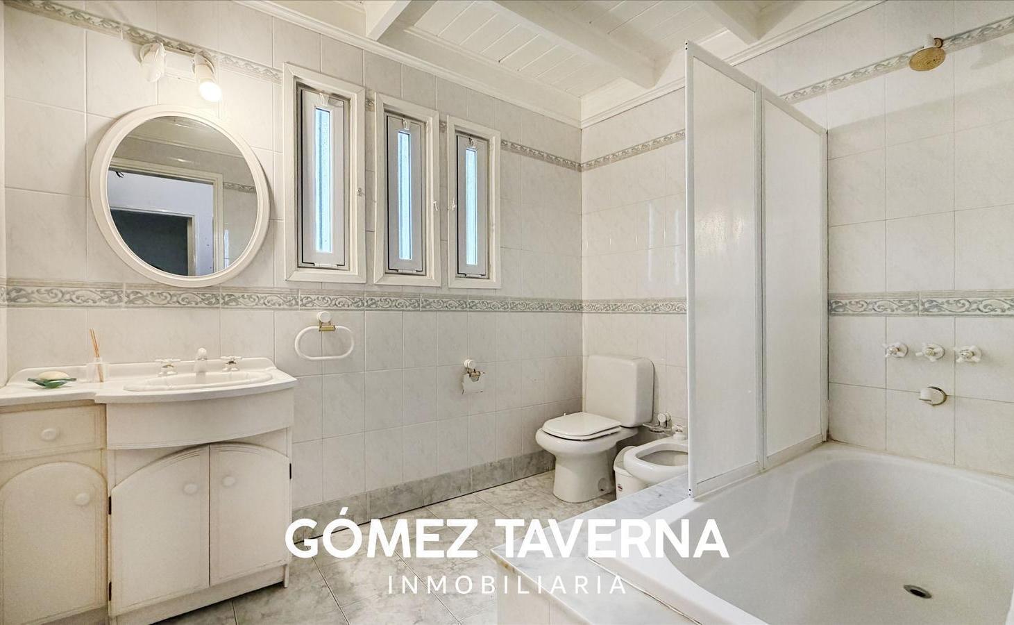 Foto de Casa en venta Pinamar, Zona Lasalle, Financiación., imagen 2