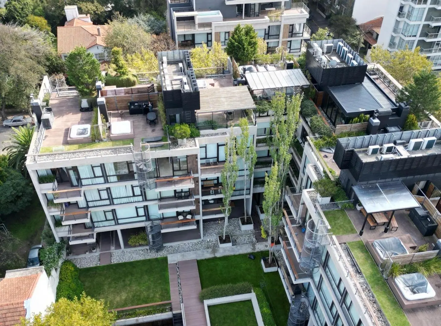 Venta Departamento 2 ambientes con terraza privada 2