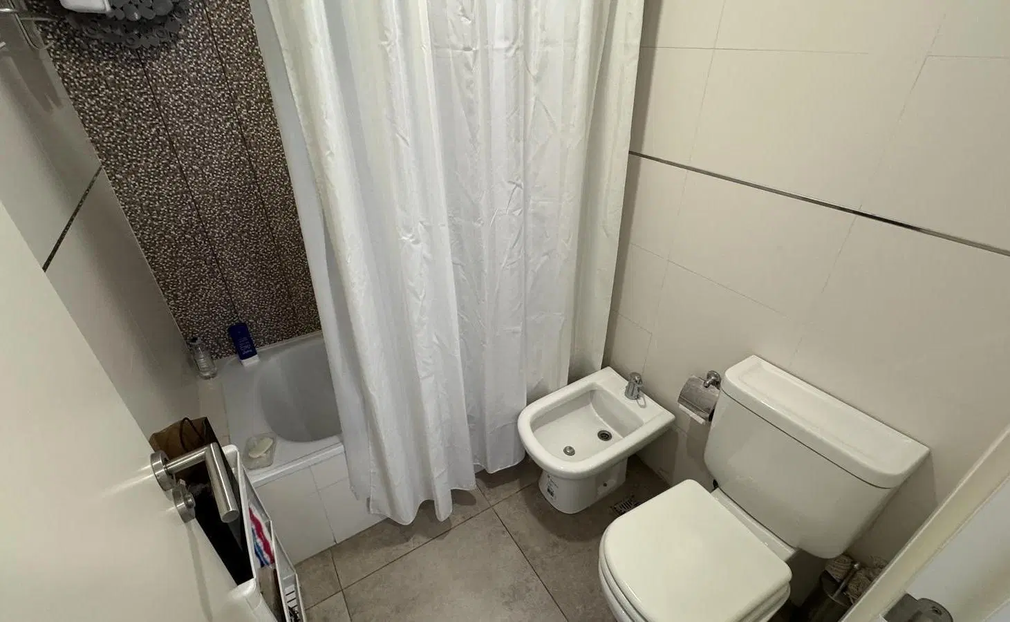 Alquiler Departamento 3 ambientes c/ cochera 3
