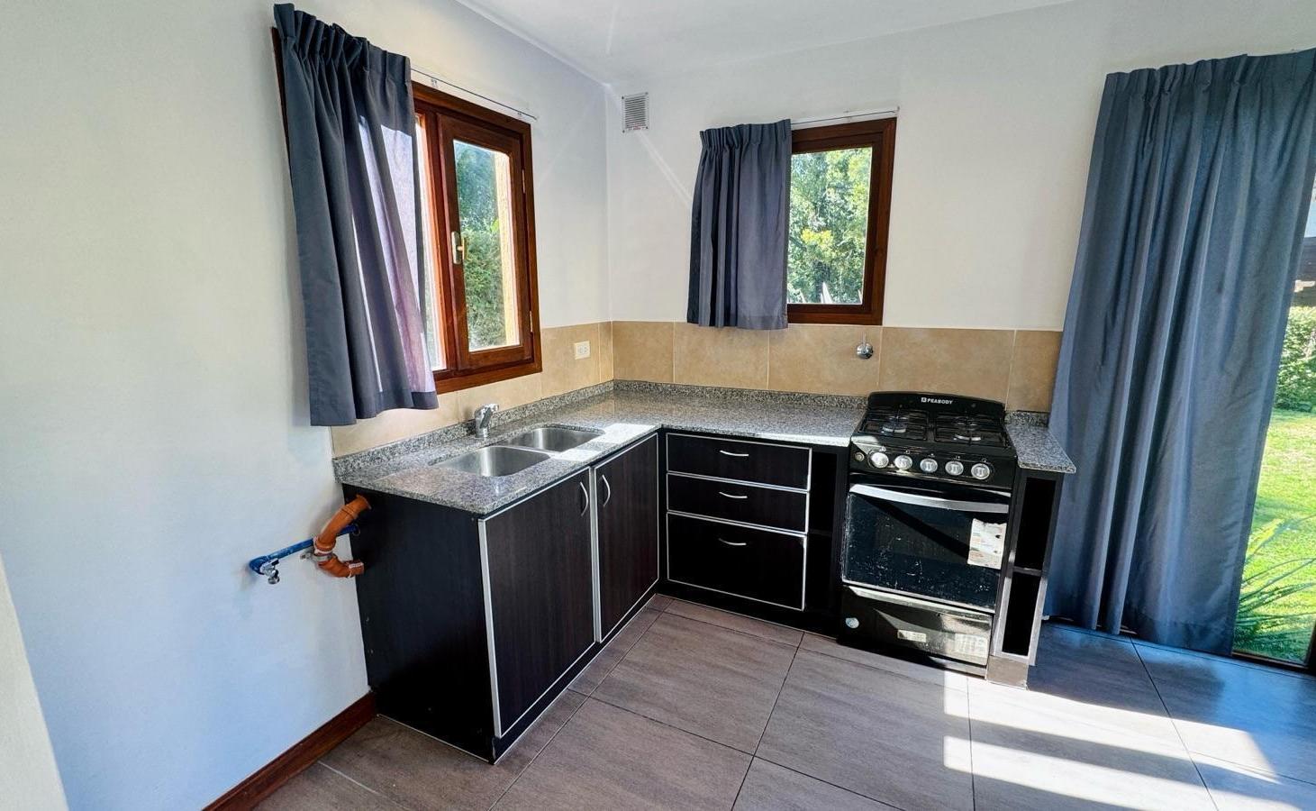 Foto de Alquilere Casa 3 ambientes Bosque Peralta Ramos, imagen 1