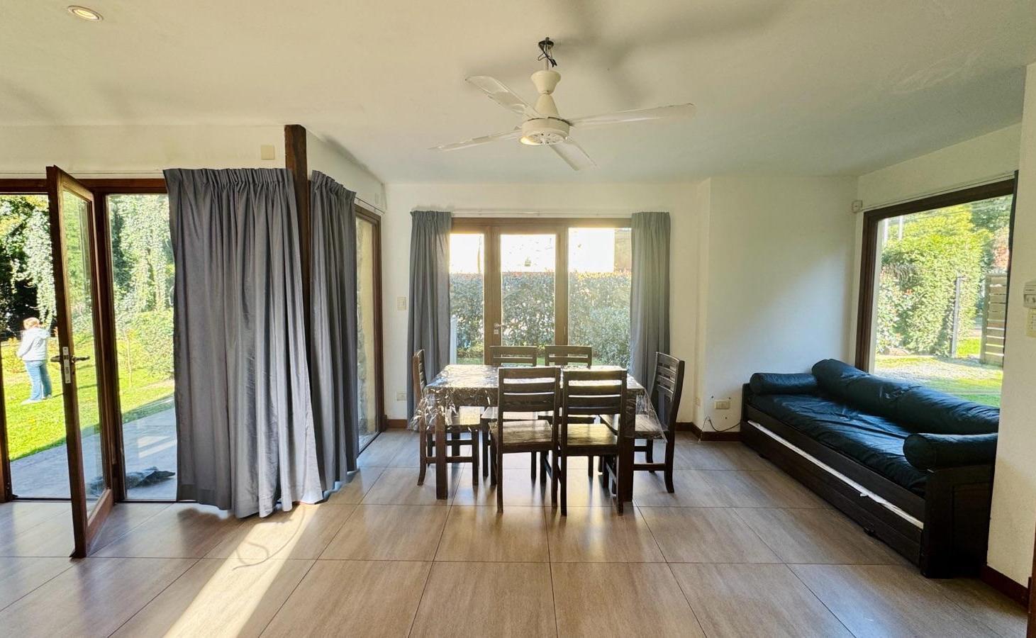 Foto de Alquilere Casa 3 ambientes Bosque Peralta Ramos, imagen 3