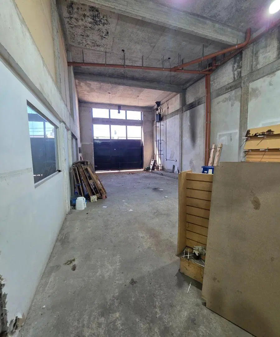 Alquiler de Galpón Industrial en San Justo – 200 m² con Entrada de Camión y Trifásica 2