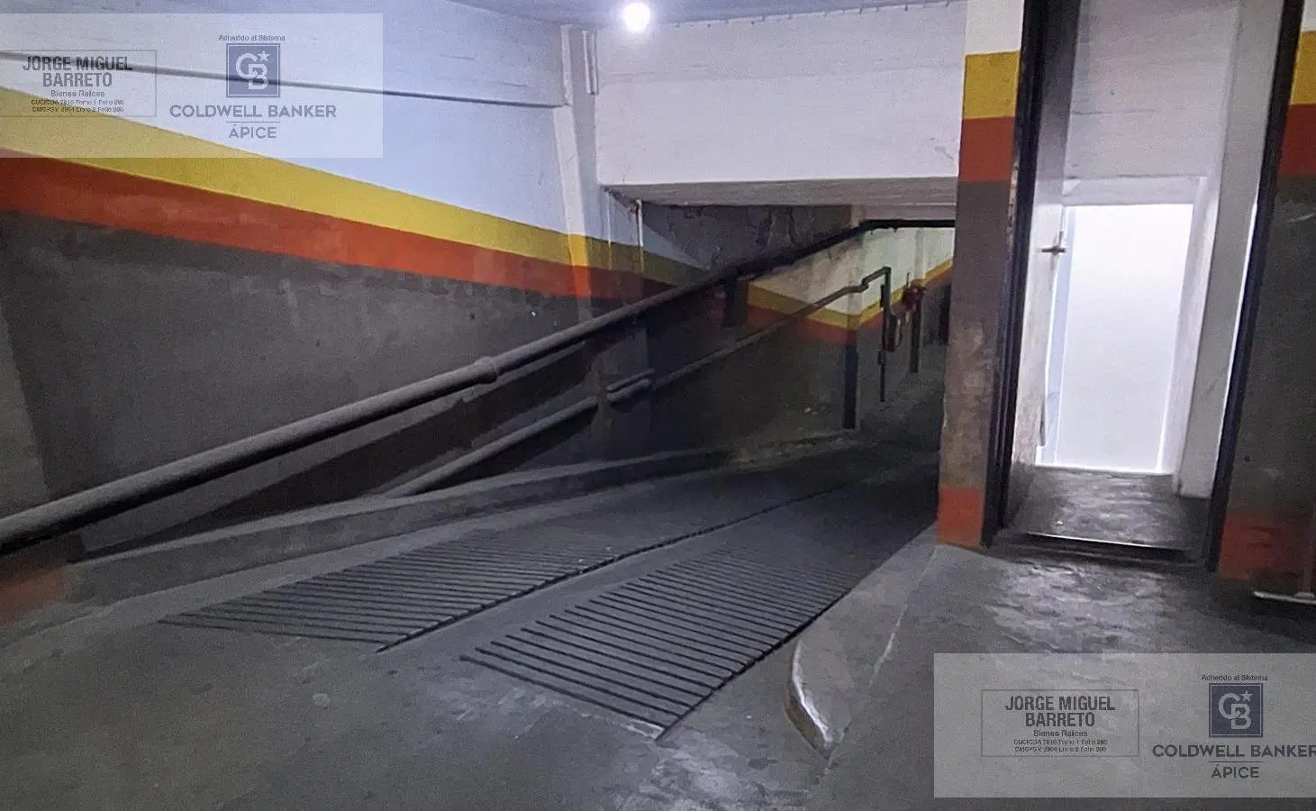 COCHERA EN LAS CAÑITAS 2