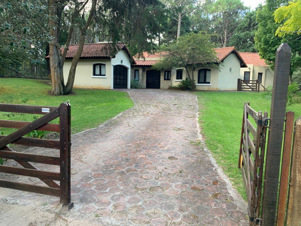 Chalet desarrollado en planta baja en lo mejor de Cariló