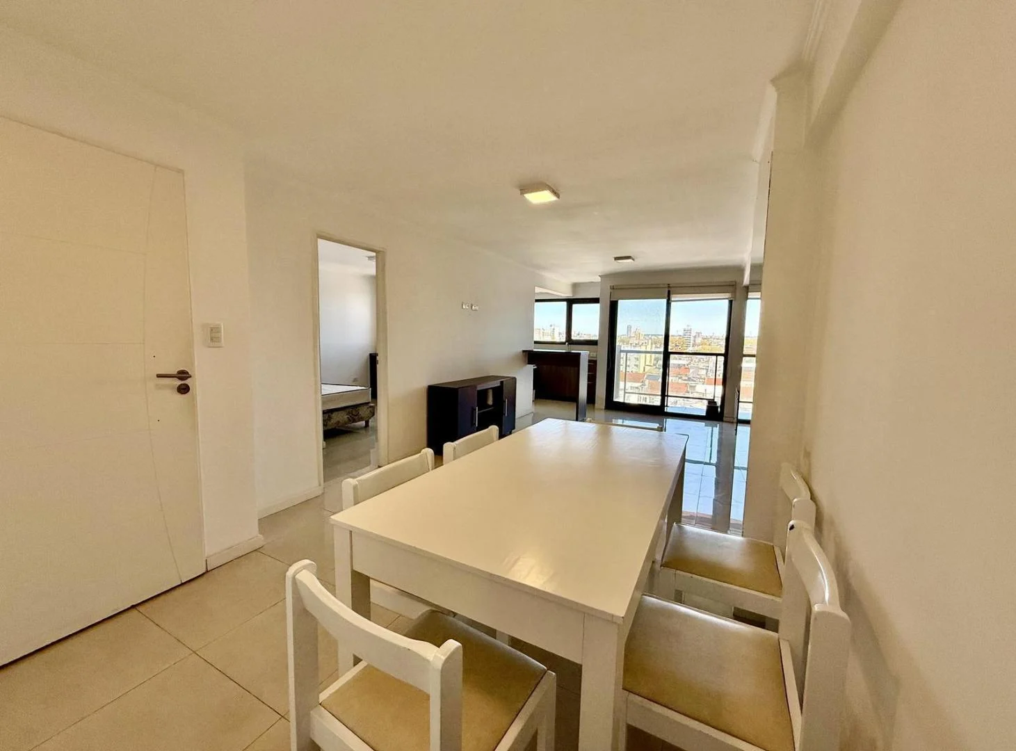 Moderno Departamento de 2 Ambientes con Balcón, Amenities y Cochera Cubierta