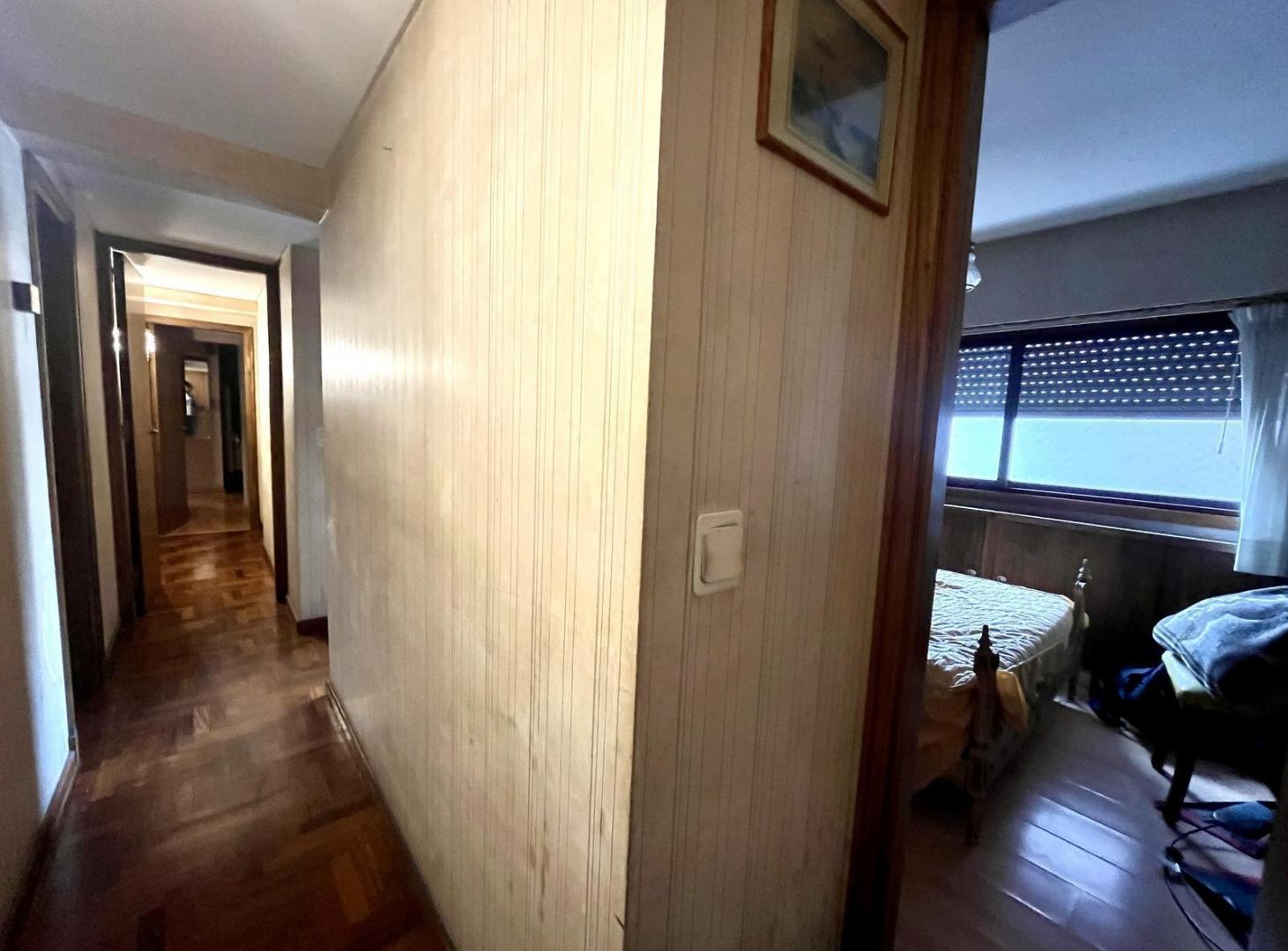 Foto de Departamento 4 ambientes en edificio de categoria zona centro, imagen 2