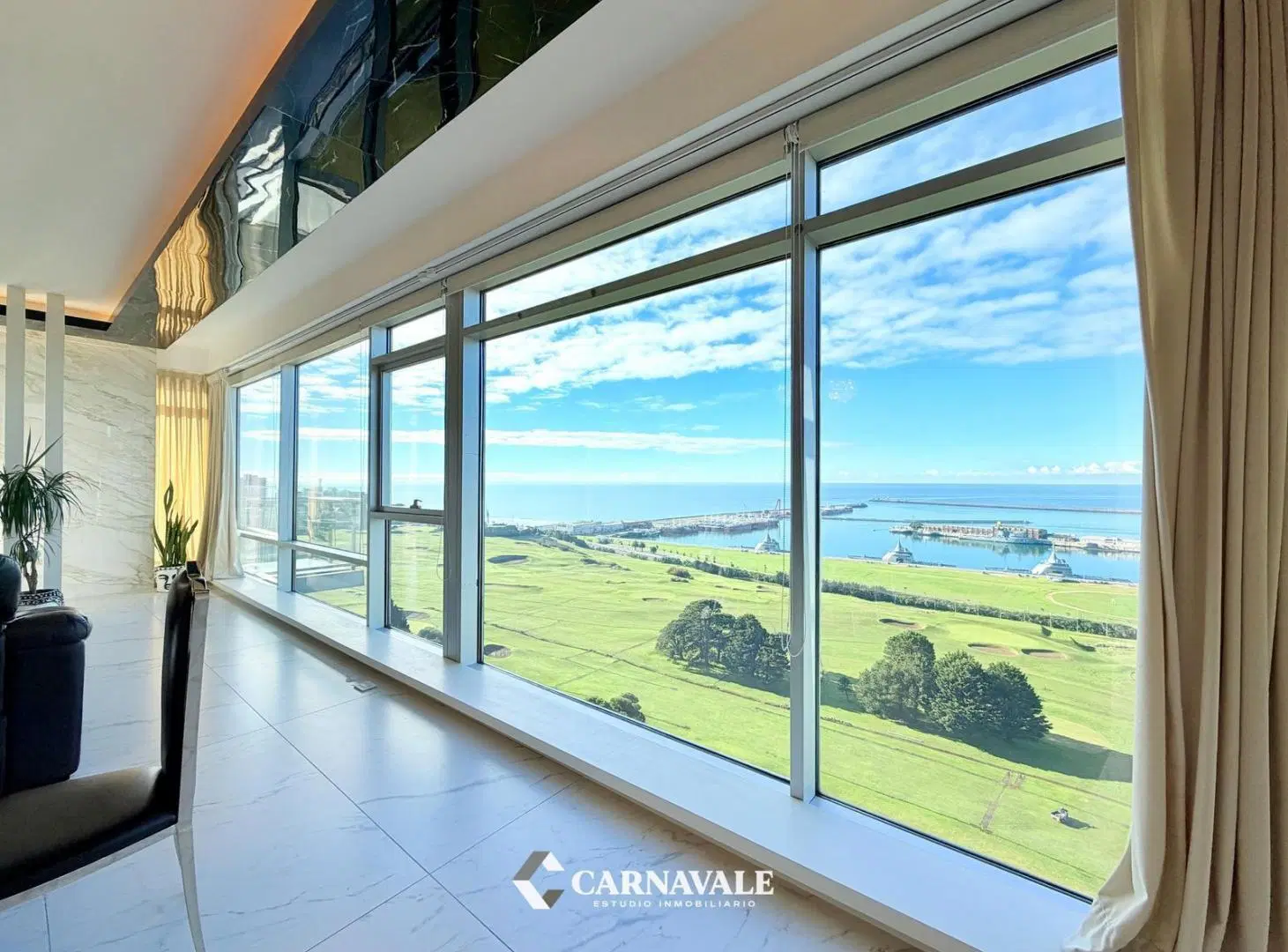 Piso 5 ambientes frente al golf 2