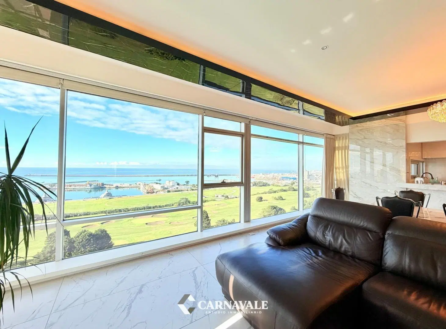 Piso 5 ambientes frente al golf 1