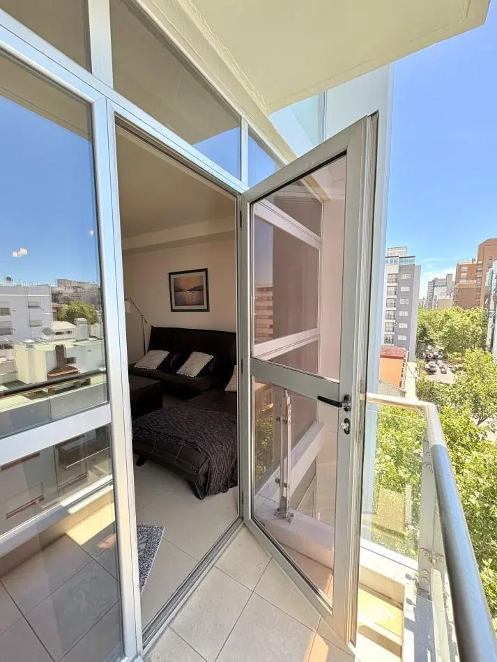 Departamento 3 ambientes con cochera en Plaza Mitre 4