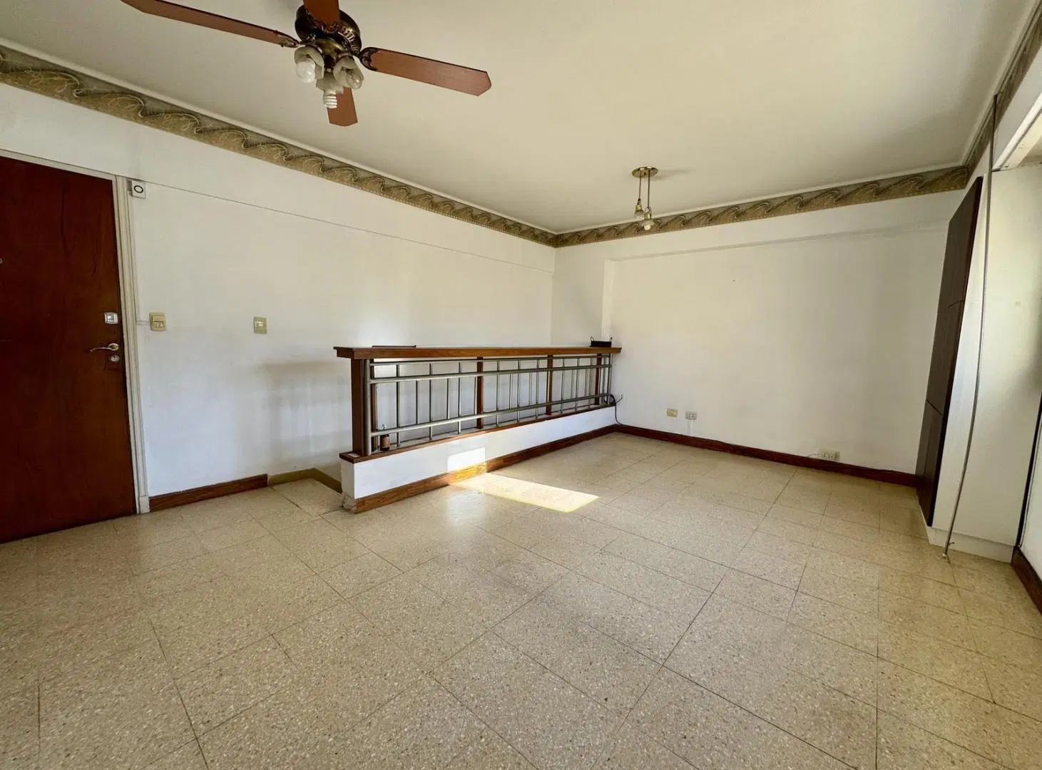 Departamento 3 ambientes en duplex con cochera zona centro 2