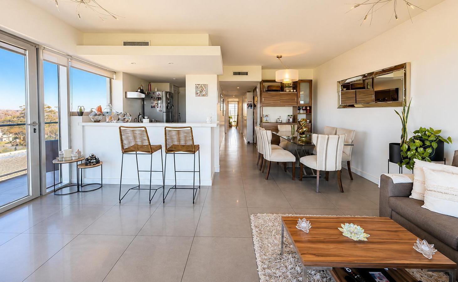 Foto de Venta Departamento 4 Ambientes Zona Alem- Cochera Doble-Vista al Golf y, imagen 5