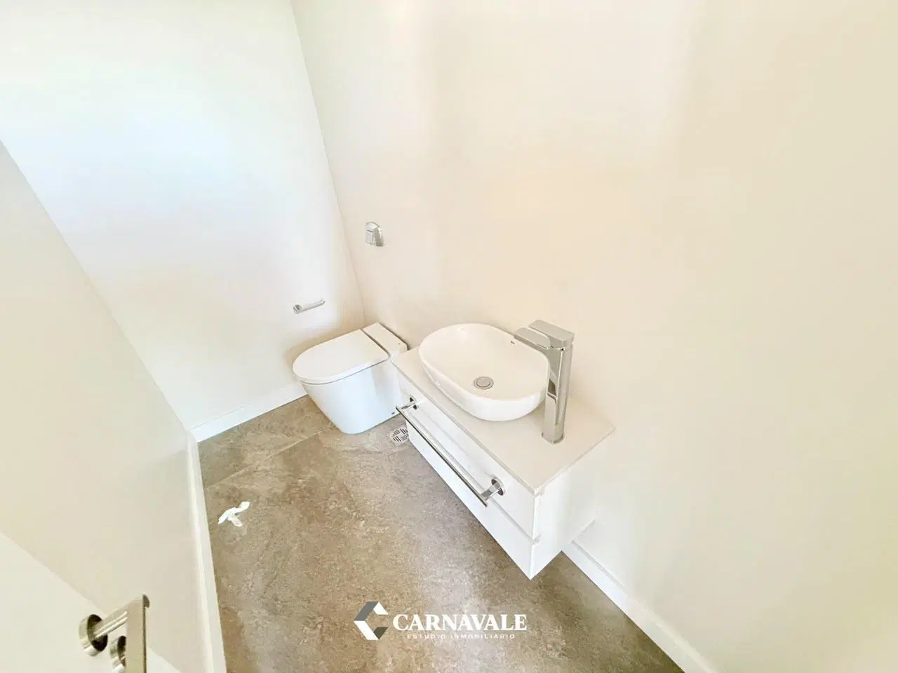 Unidades de 2 ambientes en Unkkany Tower – Frente a Bahia Varese 5