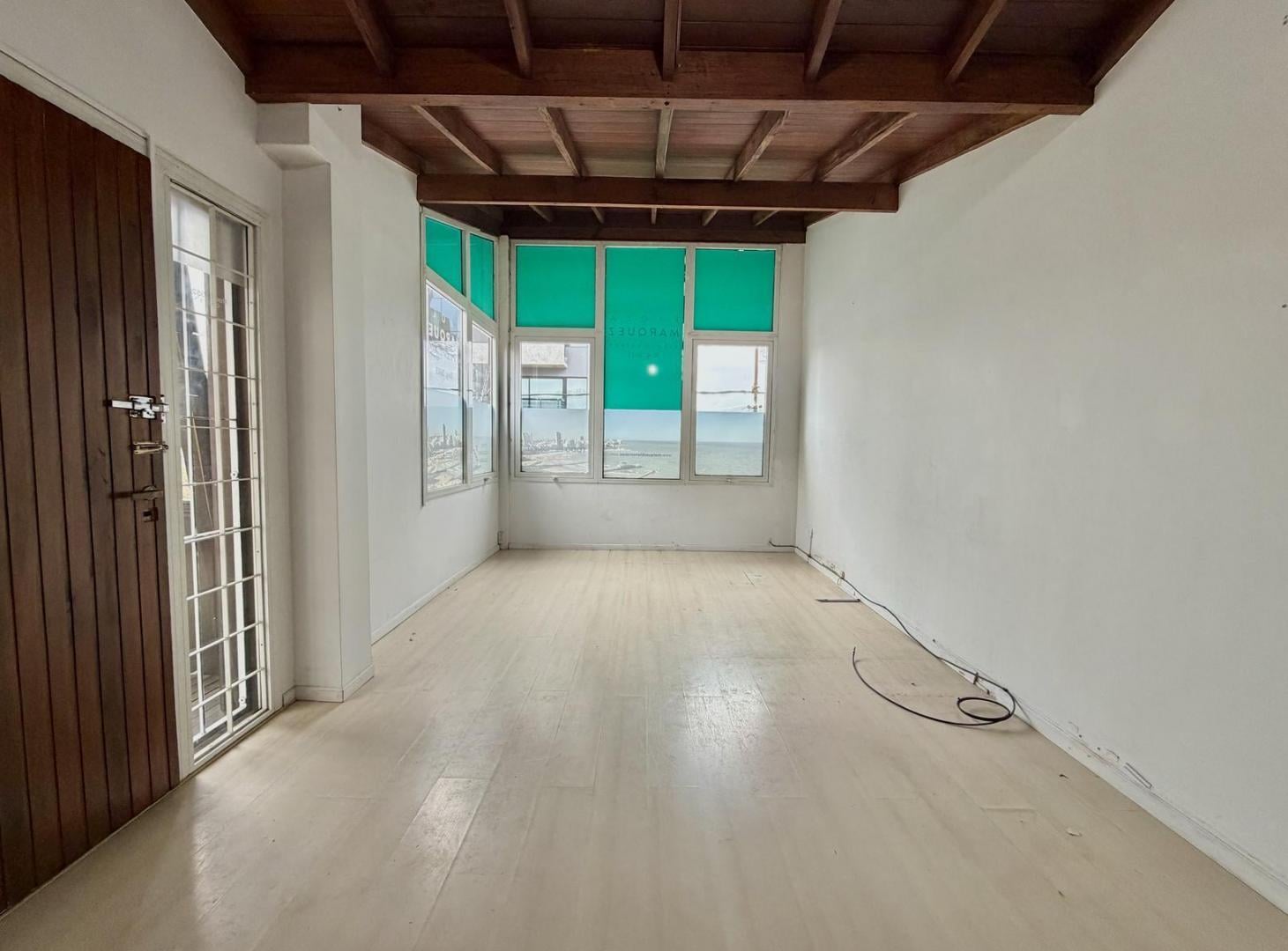 Foto de Local comercial en alquiler en zona Güemes, imagen 3