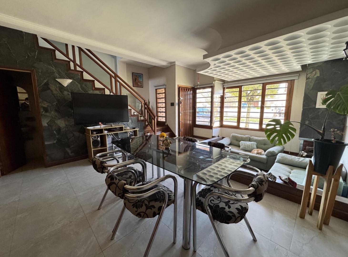 Foto de Chalet en PH 5 ambientes en Bernardino Rivadavia, imagen 5