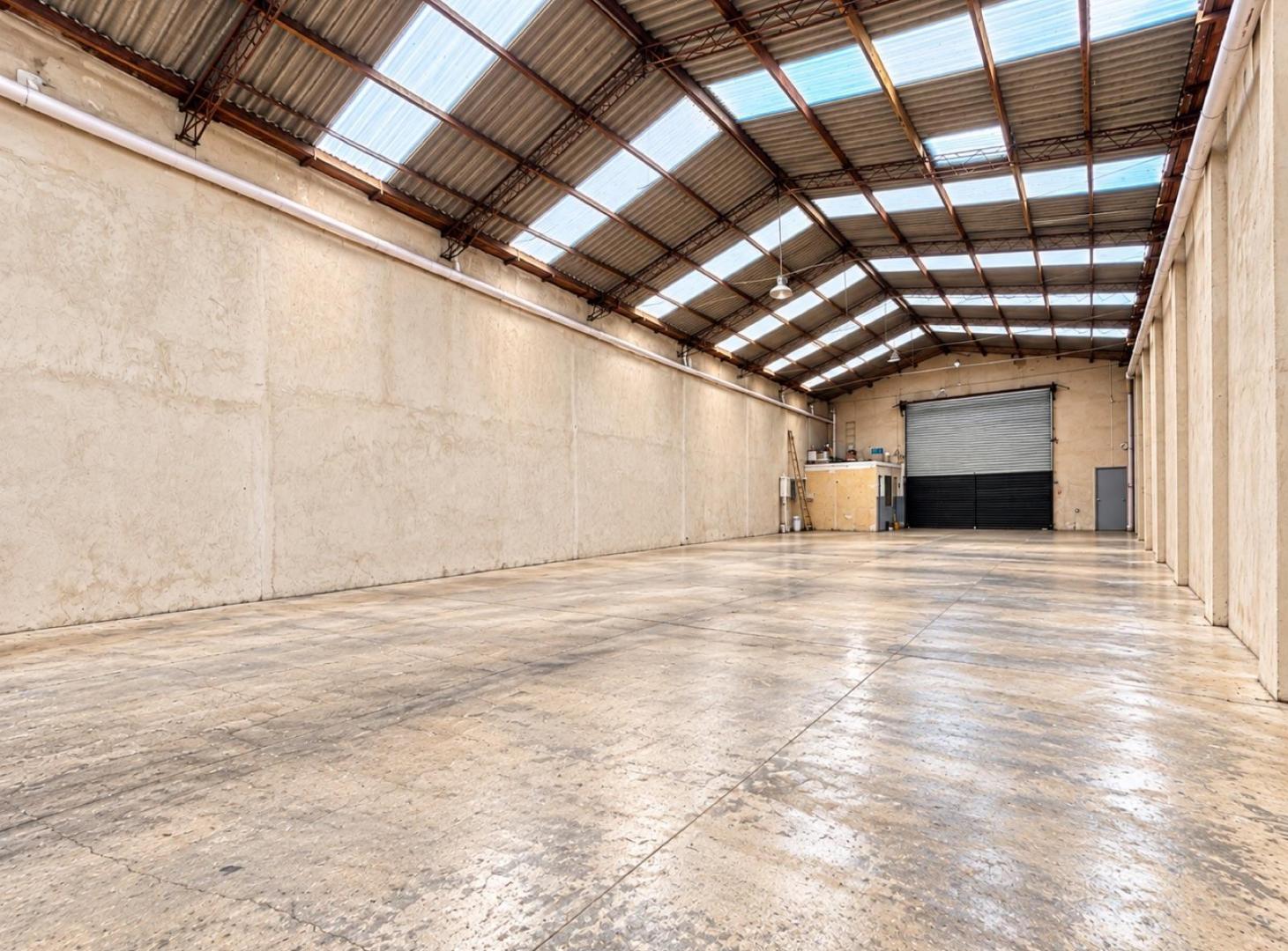 Foto de Galpon en venta de 430 m2 totales en Las Avenidas, imagen 4