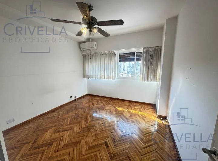 Departamento en alquiler de 2 ambientes en  Quilmes centro con seguridad las 24 hs. 4