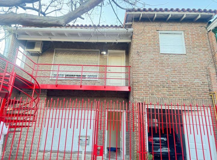 Casa en alquiler de 3 ambientes en Quilmes. 4