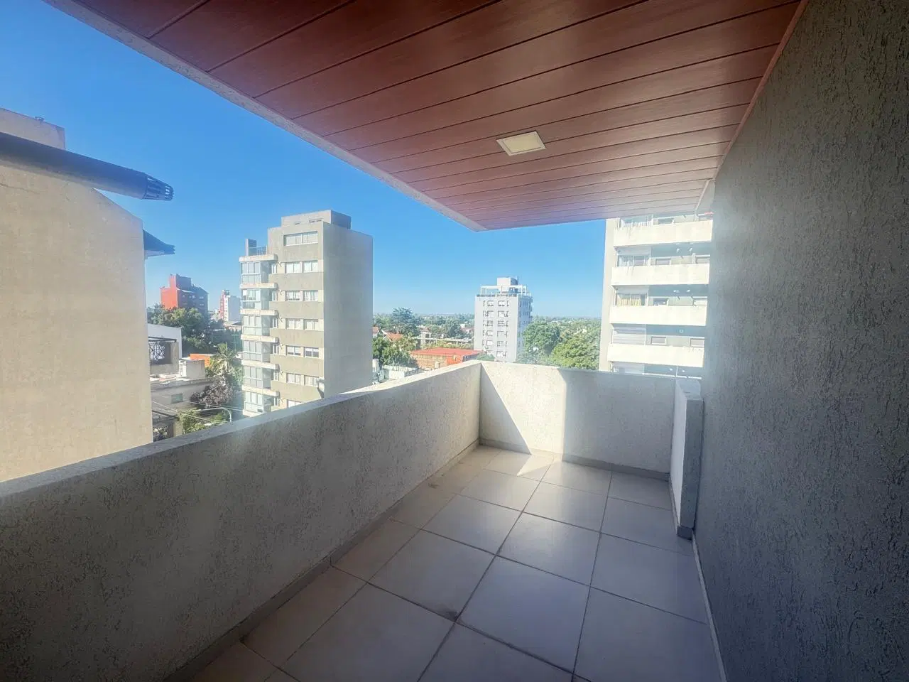 Departamento de 2 ambientes en venta o alquiler en Quilmes centro. 2