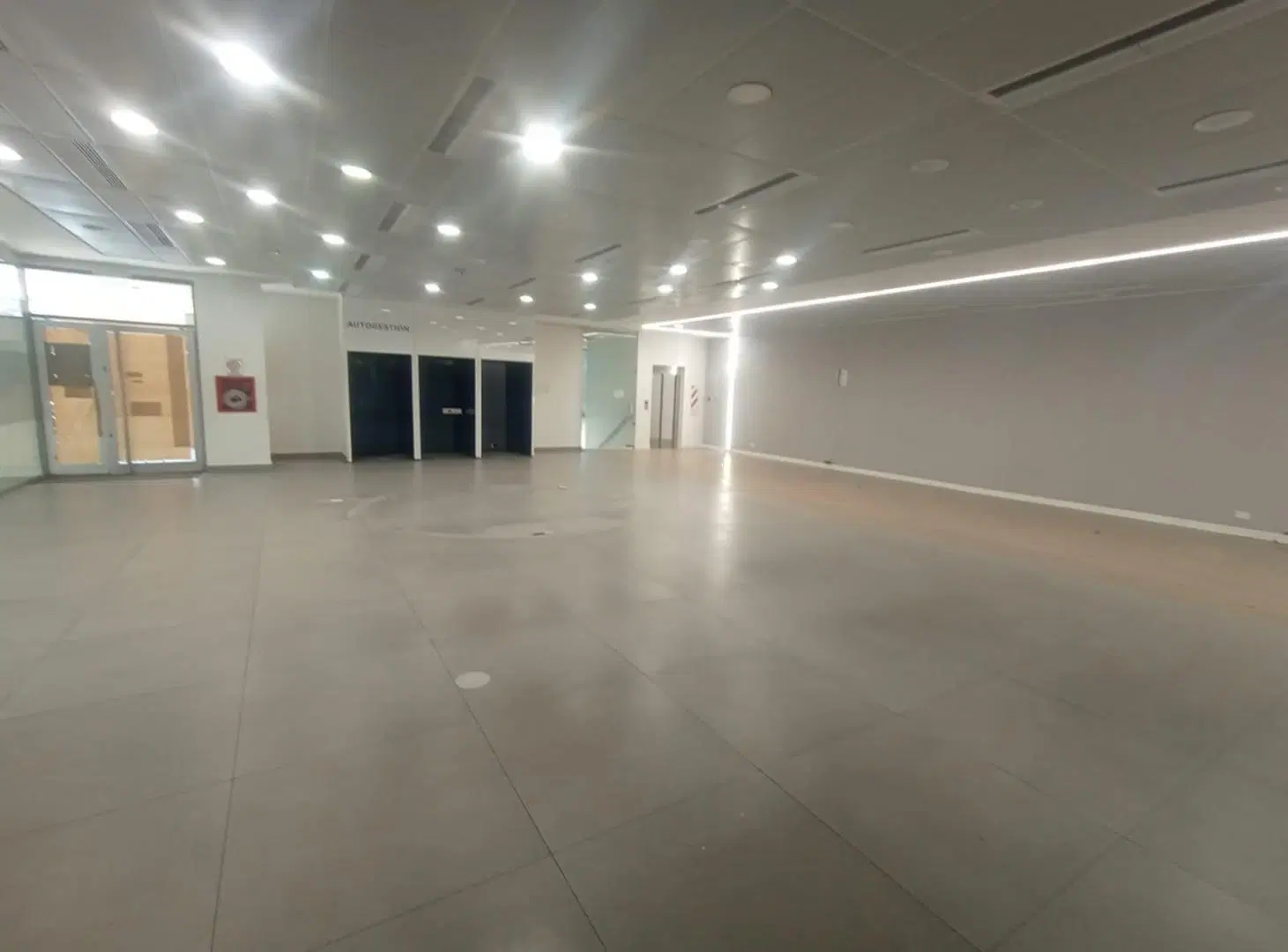 IMPORTANTE LOCAL COMERCIAL EN ALQUILER QUILMES CENTRO 3