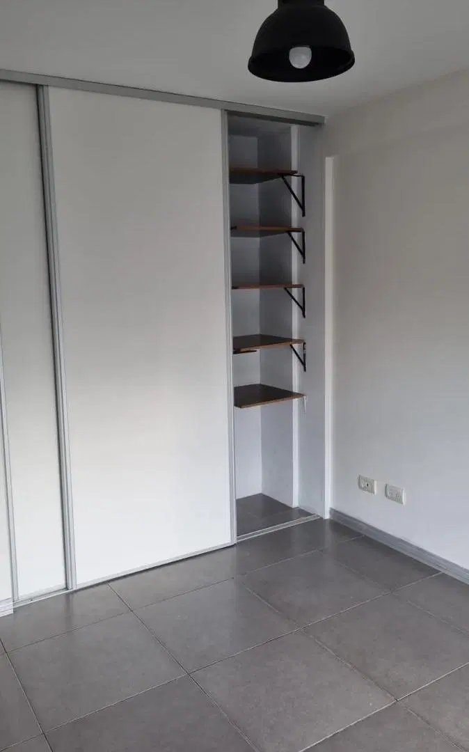 Departamento de 2 ambientes en Quilmes. Excelente estado. 1