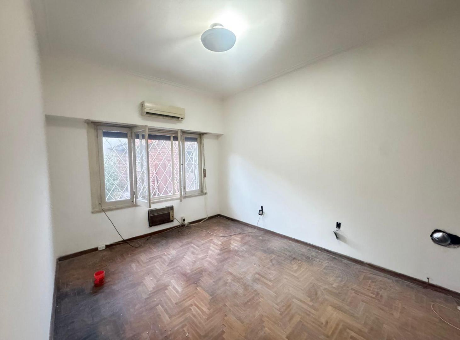 Foto de Excelente propiedad en venta ideal 2 familias - Quilmes., imagen 4