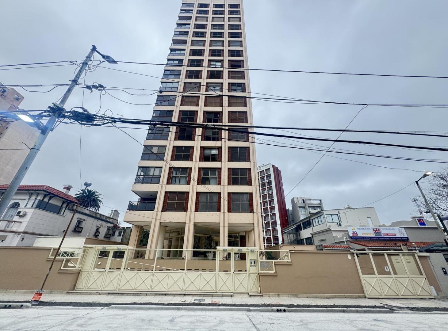 Foto de Departamento 4 ambientes con dependencias Bernal Centro, imagen 5